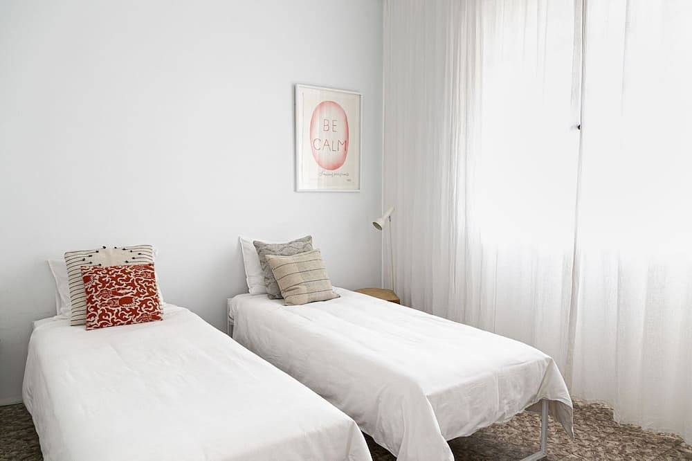 Luxury modernist design townhouse with garden in Distrito Centro-Ifara, Santa Cruz de Tenerife