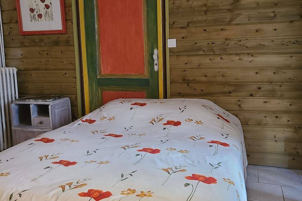 Appartement entier, Grand studio avec jacuzzi privé in Saint-Léonard-de-Noblat, Région de Limoges