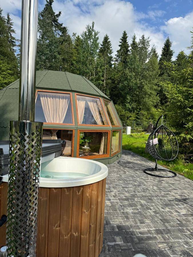 Forest Glamp & Jacuzzi in Karpaty (Polska)