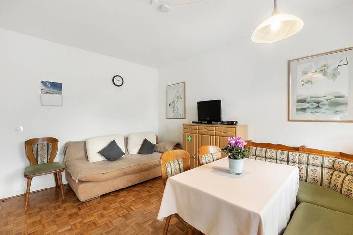 Appartement entier, Maison de vacances « Ferienwohnung Sonnenring » avec vue sur la montagne, terrasse partagée et Wi-Fi in Kallenhardt, Rüthen