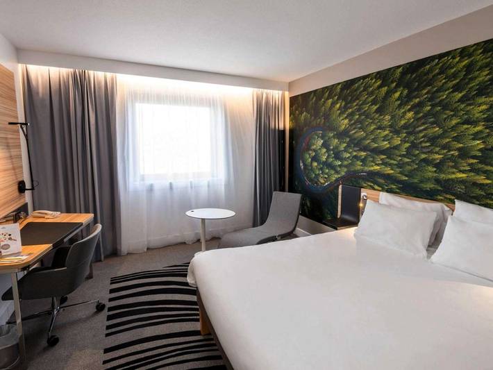 Hôtel pour 2 personnes, avec Terrasse et Jardin à Noisy-le-Grand