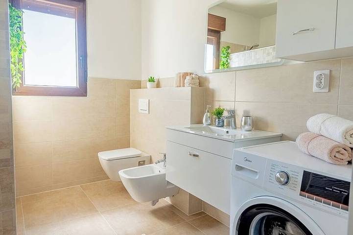 Ganze Wohnung, FerienWohnung mit privatem Pool im Dorf Sutivanac in Barban, Südküste Istrien