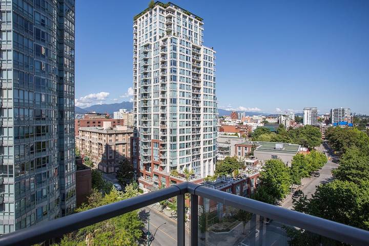 Gîte pour 2 personnes, avec jacuzzi et piscine ainsi que jardin et sauna à Vancouver - 3
