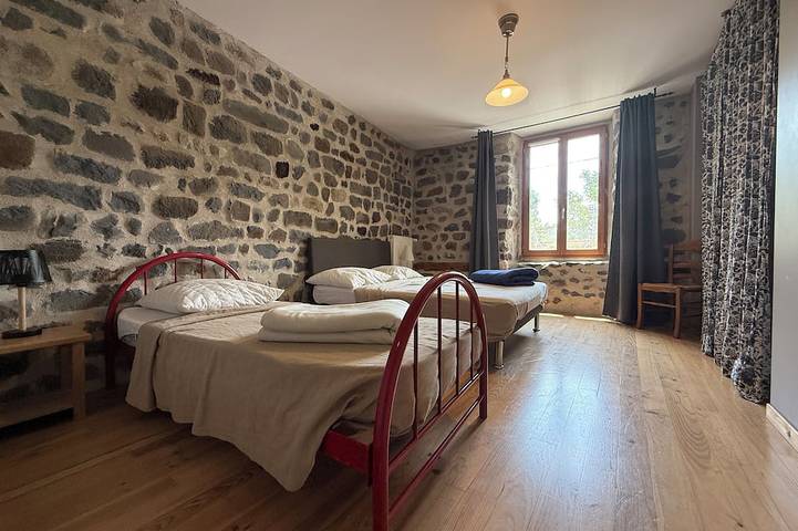 Maison de vacances pour 19 personnes, avec jardin et jacuzzi en Haute-Loire - 2