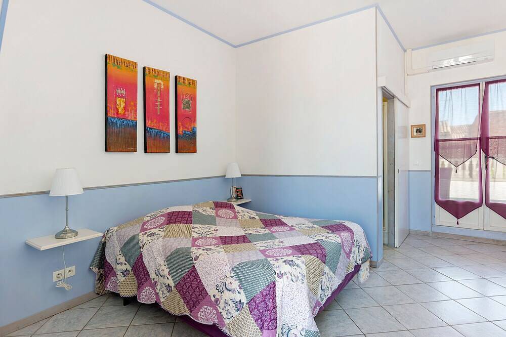 Chambre d’hôtes « Le Clos Mazerolles - Chambre Bleue » avec piscine, Wi-Fi et climatisation in Cruzy, Côte méditerranéenne (France)