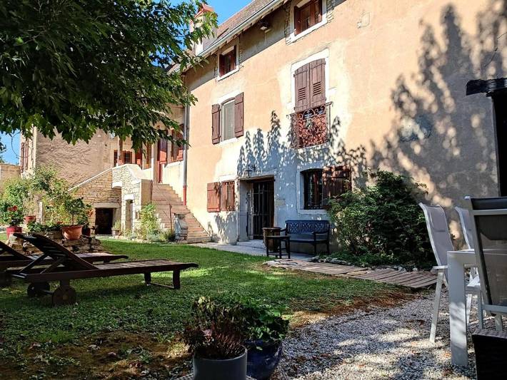 Gîte pour 4 personnes, avec jardin à Boyer - 2