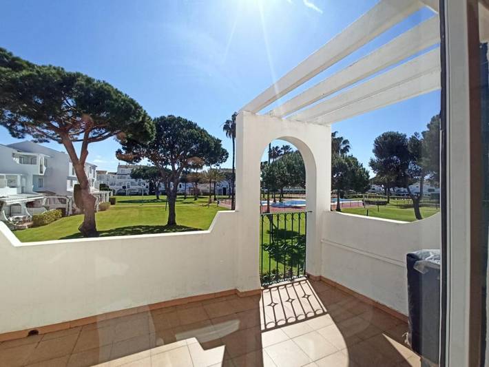 Apartamento de vacaciones para 4 personas, con piscina y jardín - 1