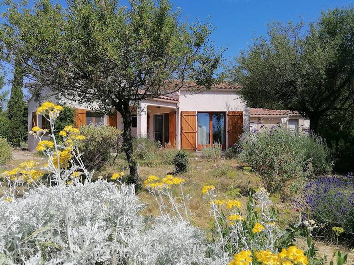 Gîte pour 4 personnes, avec terrasse et jardin, animaux acceptés à Saint-Jean-de-Minervois