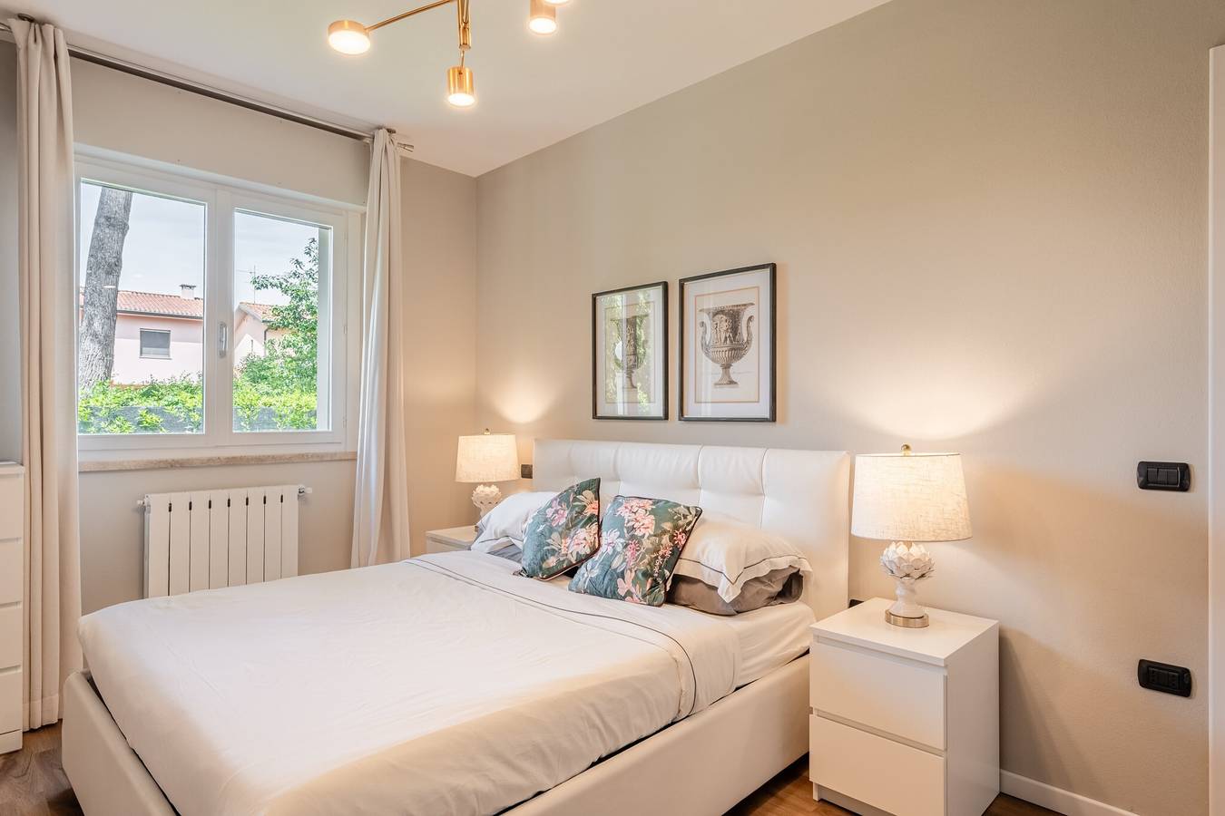 Entire apartment, Holiday Apartment "Casa Eva Lucca" with Private Garden and Wi-Fi in Lucca, Lucca Province