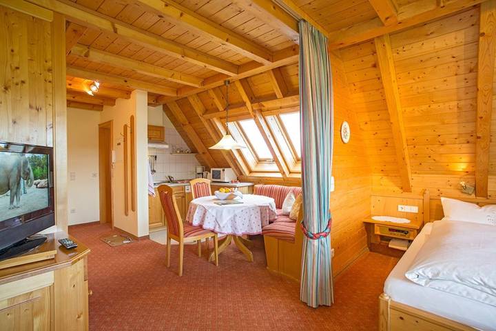 Ferienwohnung für 4 Personen, mit Balkon und Garten in Hinterzarten