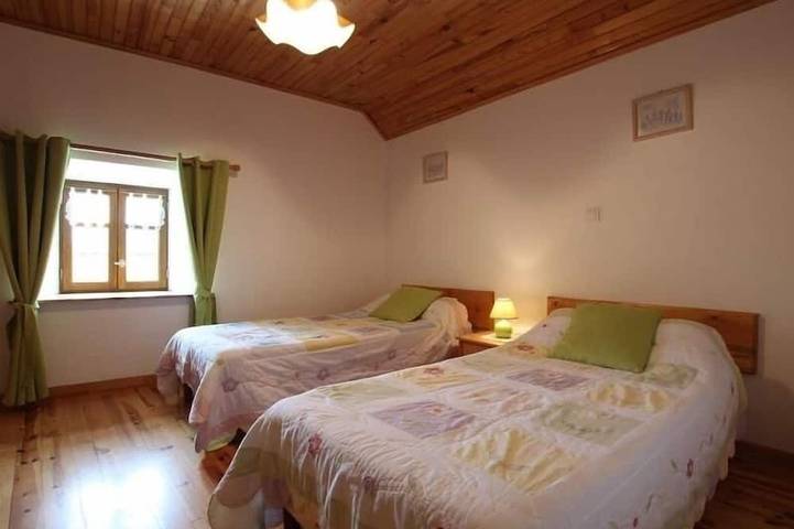 Gîte pour 6 personnes, avec jardin à Saint-Front - 3