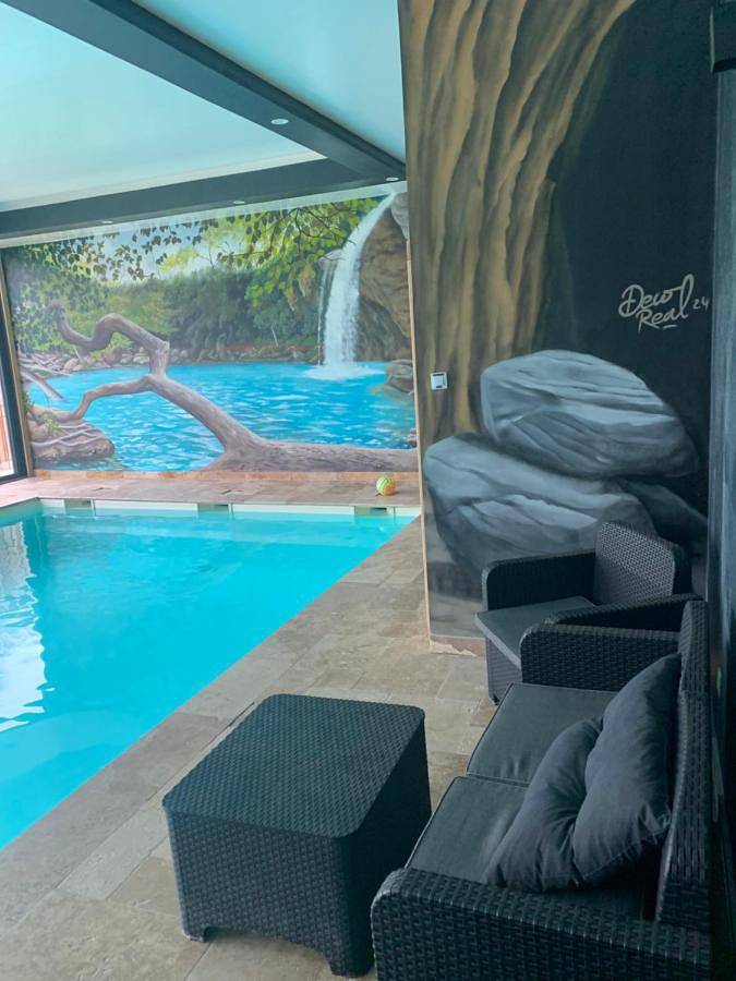 Appartement entier, Logement 4 personnes avec piscine intérieure 31 degrés zoo de la Fleche 24 h du Mans in La Flèche, Sarthe