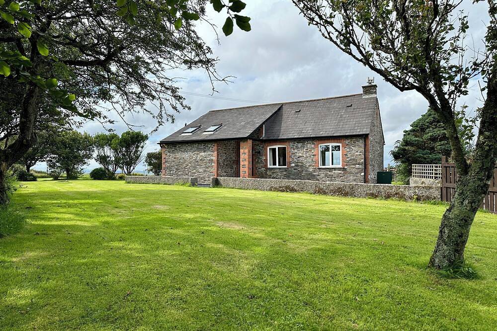 Casa de vacaciones de dos dormitorios en una zona rural tranquila. in Polperro, Cornualles