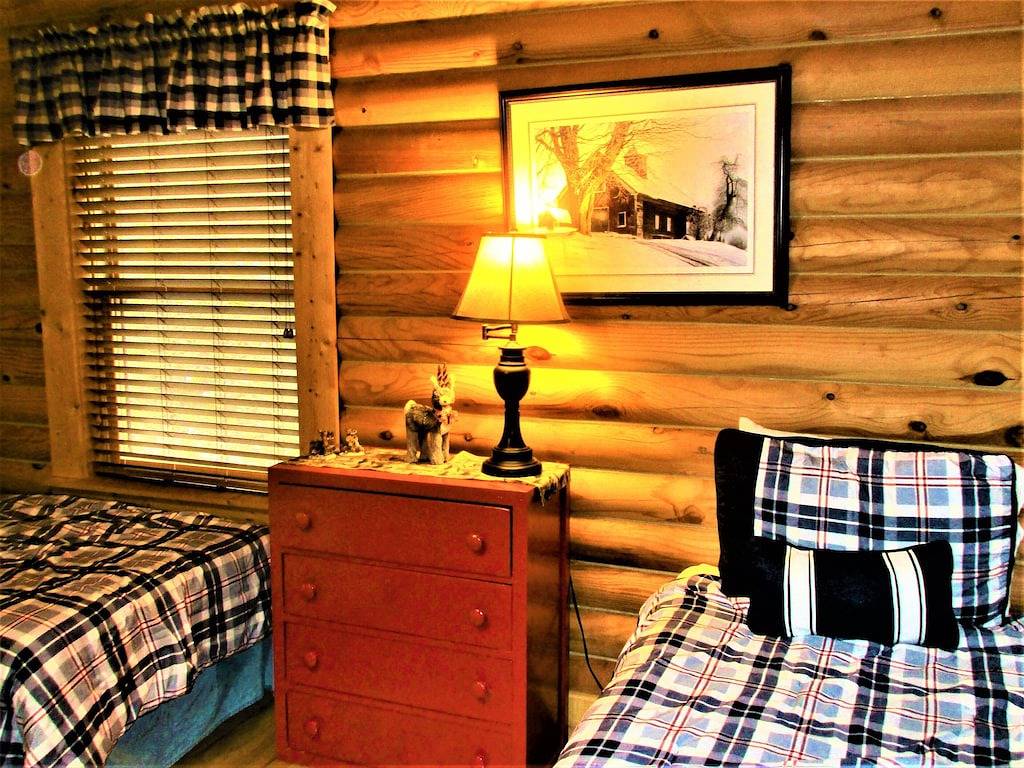 Alpine Log Cabin / Cosy, Komfortable, Moderne / Blue Ridge Berge In Der Nähe Von Boone N. C. in Blue Ridge Parkway, Seven Devils