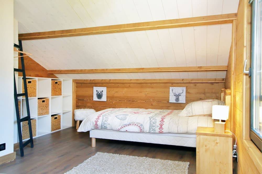 Chalet du Cerf Noir - 4 *- Cosy & Jacuzzi in Gérardmer, Parc naturel régional des Ballons des Vosges
