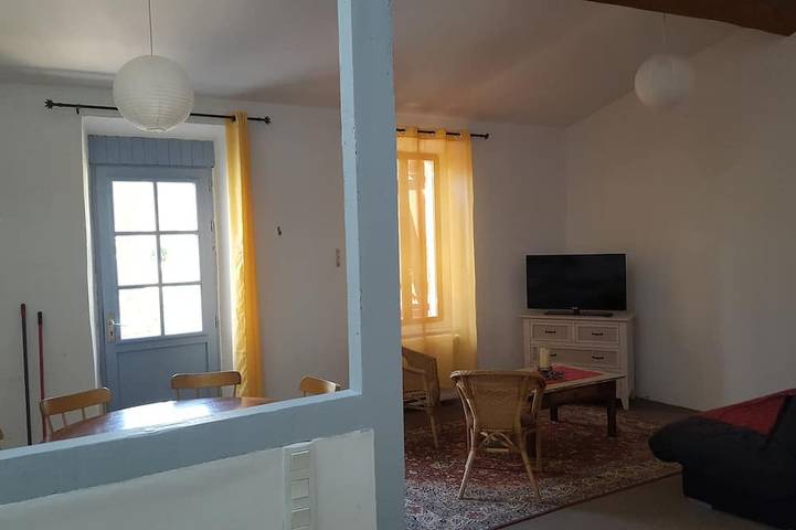 Gîte pour 4 personnes, avec jardin ainsi que jacuzzi et piscine à Pomas - 4