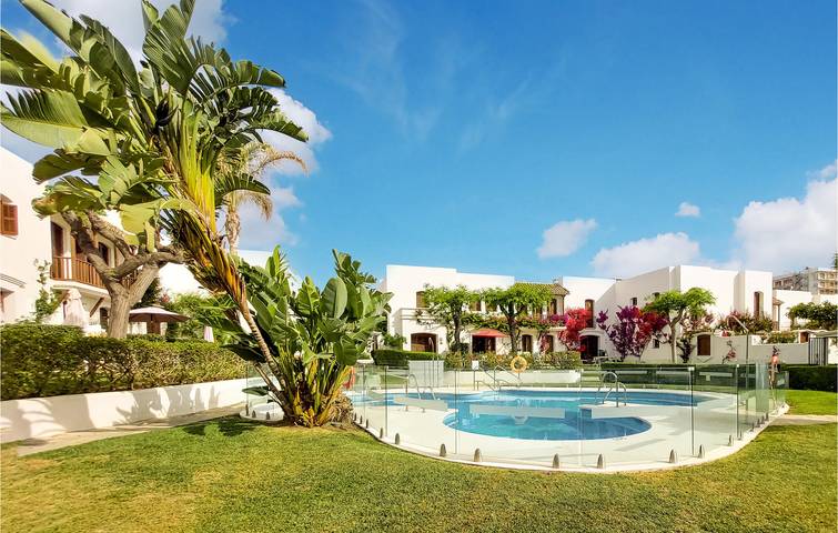 Holiday apartment for 4 people, with pool and terrace in Estepona
