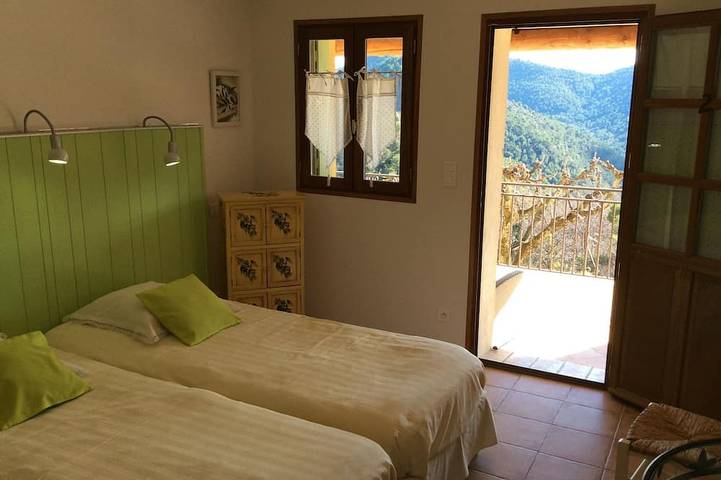 Gîte pour 6 personnes, avec balcon ainsi que jardin et piscine à Propiac - 3