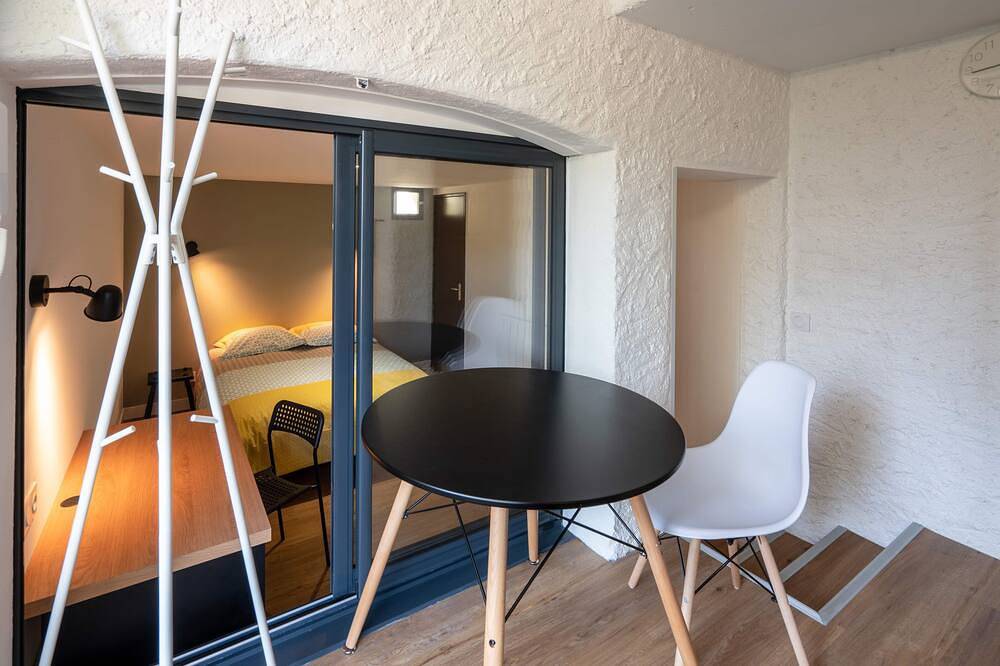 Ganze Wohnung, A little bit of greenery and calm in the middle of the city! The 3rd. in La Roche-sur-Yon, Loire-Tal