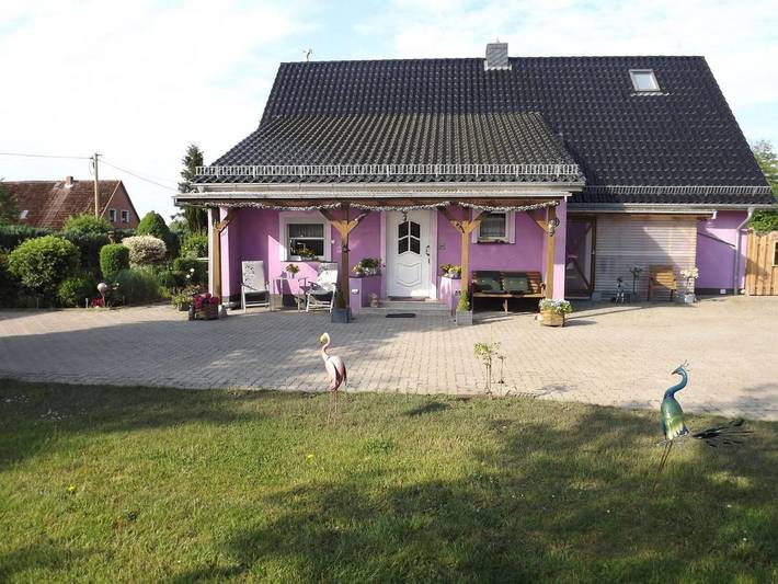 Ferienwohnung für 4 Personen, mit Terrasse und Garten sowie Ausblick