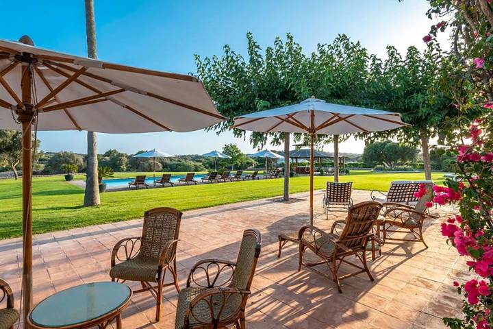 Chalet para 10 personas, con jardín además de balcón y jacuzzi en Menorca - 2