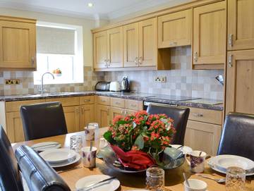 Holiday Rental for 6 People in Ceredigion, Mid-Wales, Photo 3