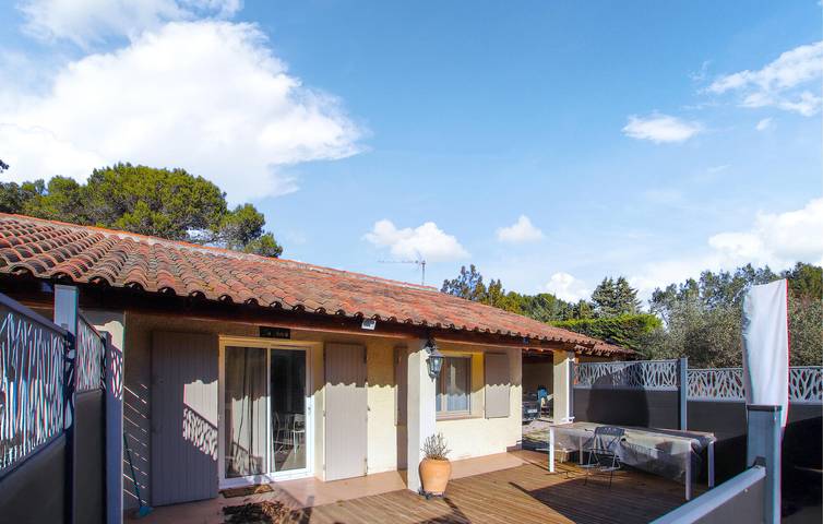 Location de vacances pour 6 personnes, avec jardin et piscine, animaux acceptés à Lauris - 2