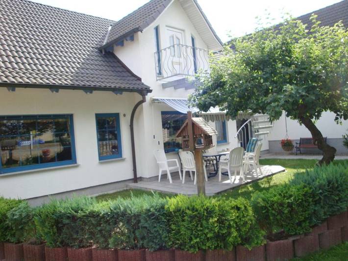 BnB für 3 Personen, mit Terrasse und Garten sowie Ausblick in Mecklenburgische Seenplatte