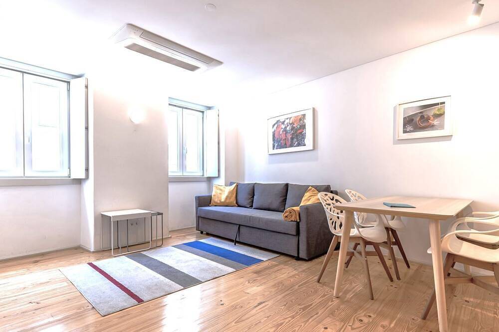 Holiday apartment in Lisbon from £160 per night