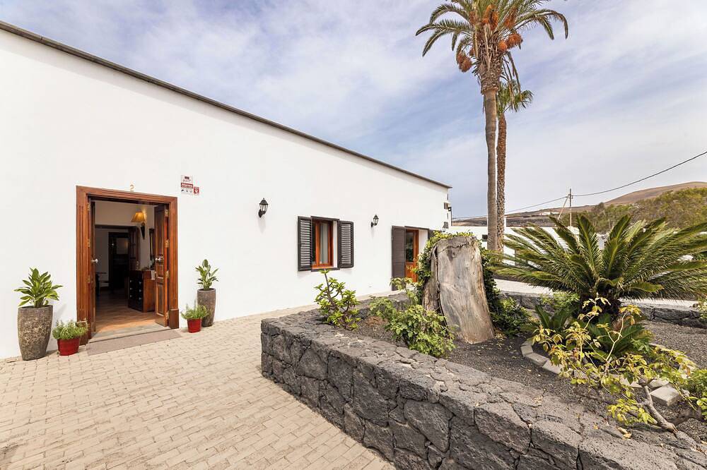 Refugio del Volcán by Tropical Host in Uga, Yaiza