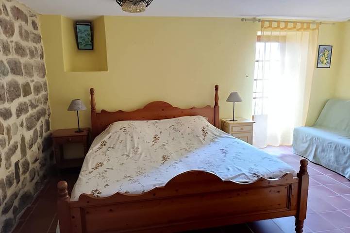 Gîte pour 4 personnes, avec jardin à Gravières - 2