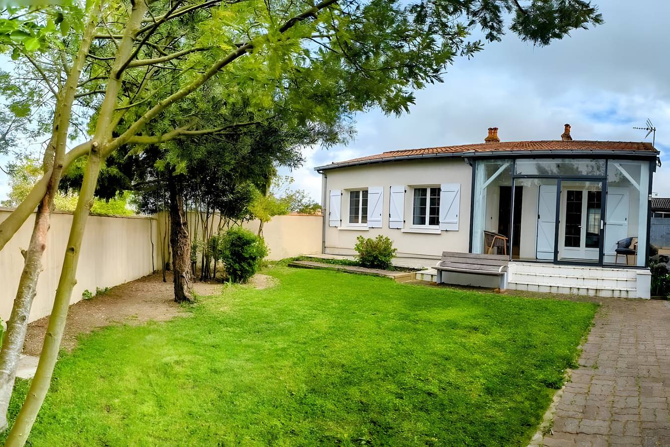 Ferienhaus 'Cottage Chaleureux Proche Ocean' mit privater Terrasse, Wlan und Klimaanlage in Salles-sur-Mer, La Rochelle und Umgebung