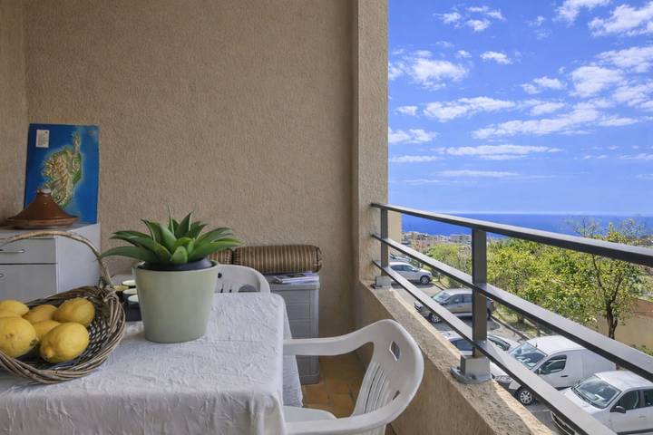 Gîte pour 2 personnes, avec terrasse, adapté aux familles à Bastia - 3