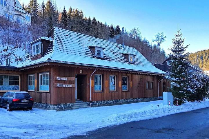 Ferienhaus für 15 Personen, mit Terrasse in Wildemann