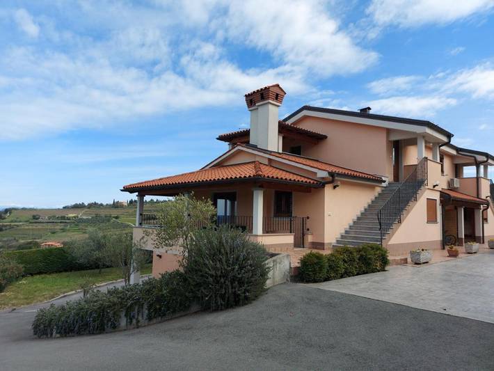 Ferienwohnung für 4 Personen, mit Balkon und Terrasse sowie Garten und Ausblick in Izola - 3