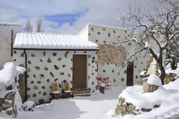 Casa rural para 7 personas, con jardín y vistas, Se admiten mascotas en Nerpio