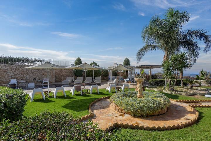 Location de vacances pour 6 personnes, avec jardin et piscine à Chersónissos - 4