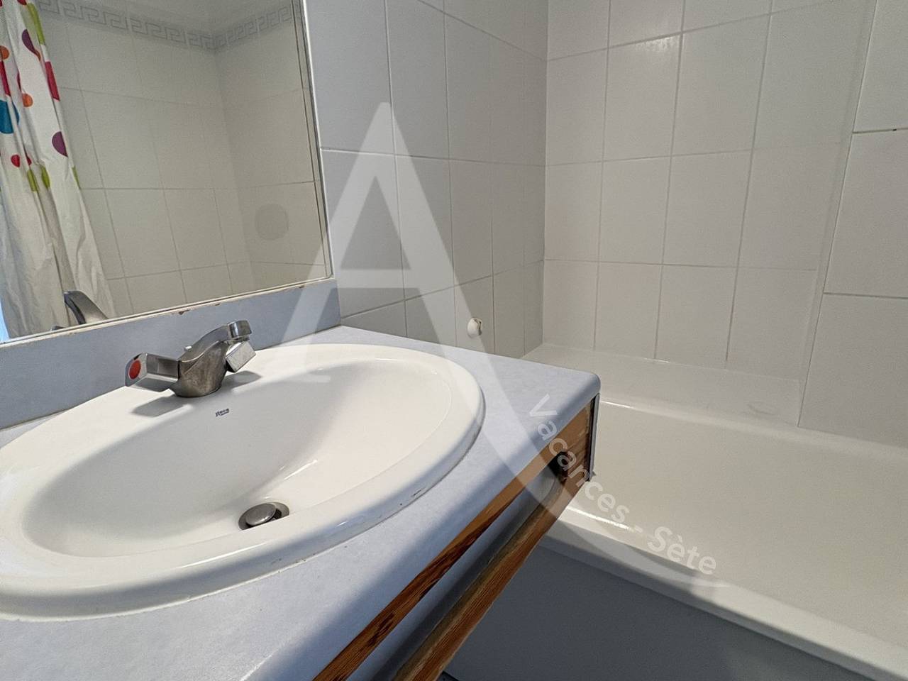 Apartamento entero, 222 / T2 Avec Terrasse Vue Mer Et Piscine in Sete, Côte d'Améthyste