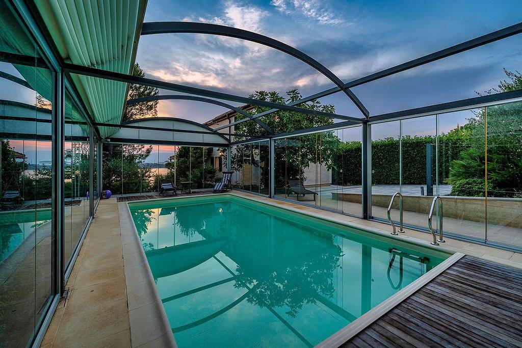 Villa voor 6 personen met balkon/terras in Omišalj, Krk