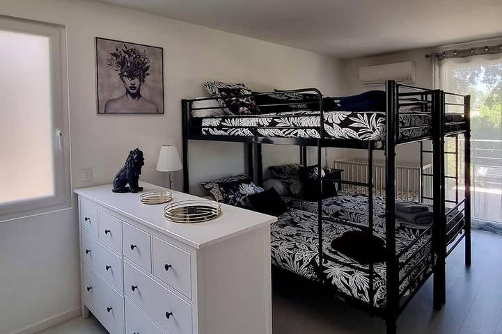 Location de vacances pour 8 personnes, avec jardin et terrasse à Langlade - 3