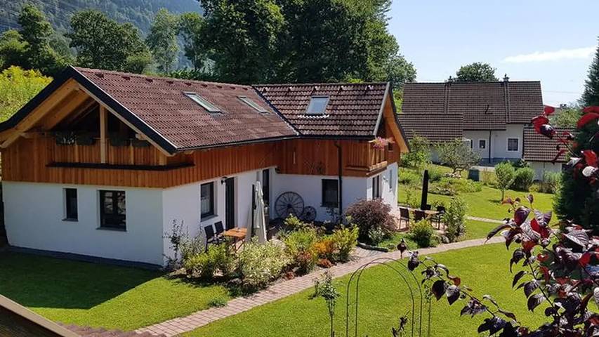 Ferienwohnung für 4 Personen, mit Terrasse und Garten