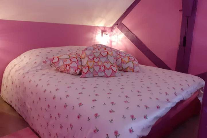 Entire apartment, Le Toit de Charme D'isabelle ! in Beaune, Beaune region