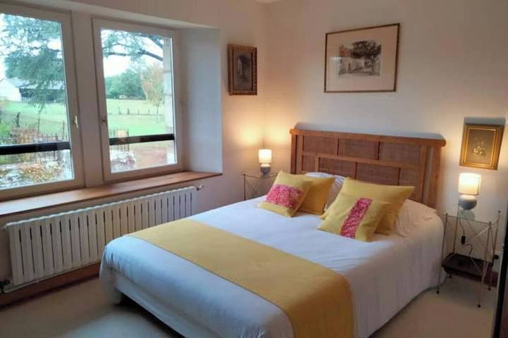 Location de vacances pour 8 personnes, avec jardin dans Terres-de-Haute-Charente - 2