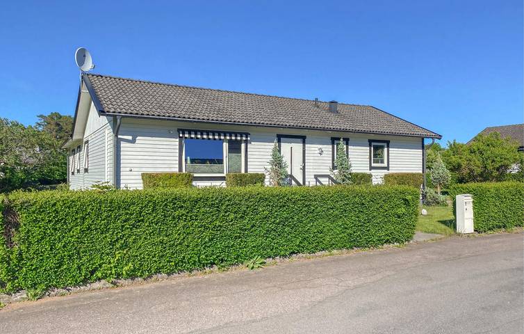 Ferienhaus für 8 Personen, mit Terrasse und Garten