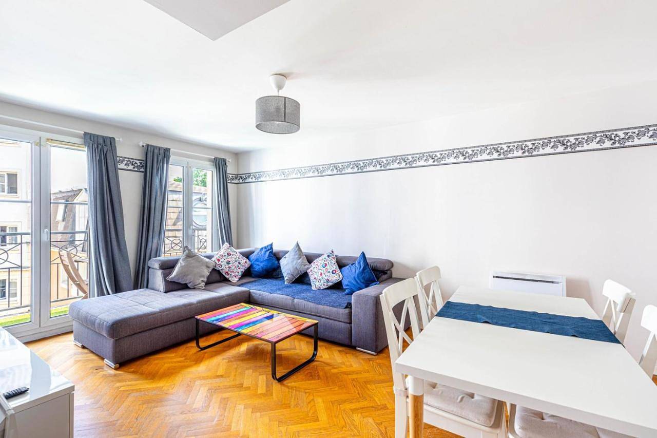 Appartement entier, Two-Bedroom Apartment in Les Pavillons-sous-Bois, Seine-Saint-Denis