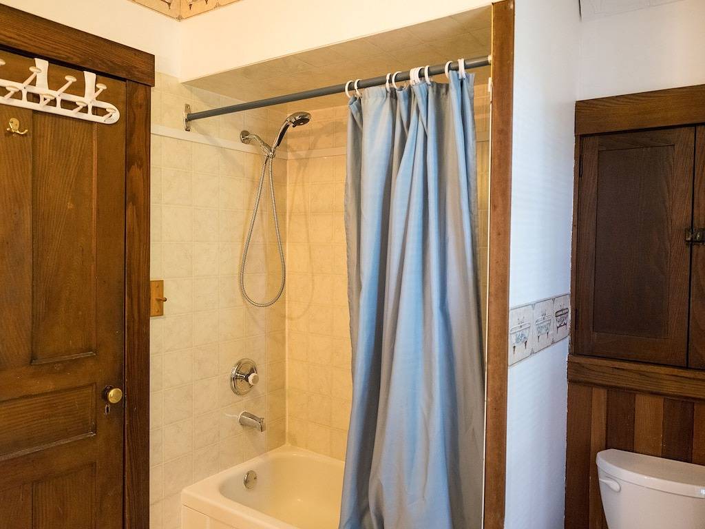 Copper Penny House - 2 Blocks von der Innenstadt und zu Fuß zu den Wasserfällen! in Niagara Falls, Niagara Fälle