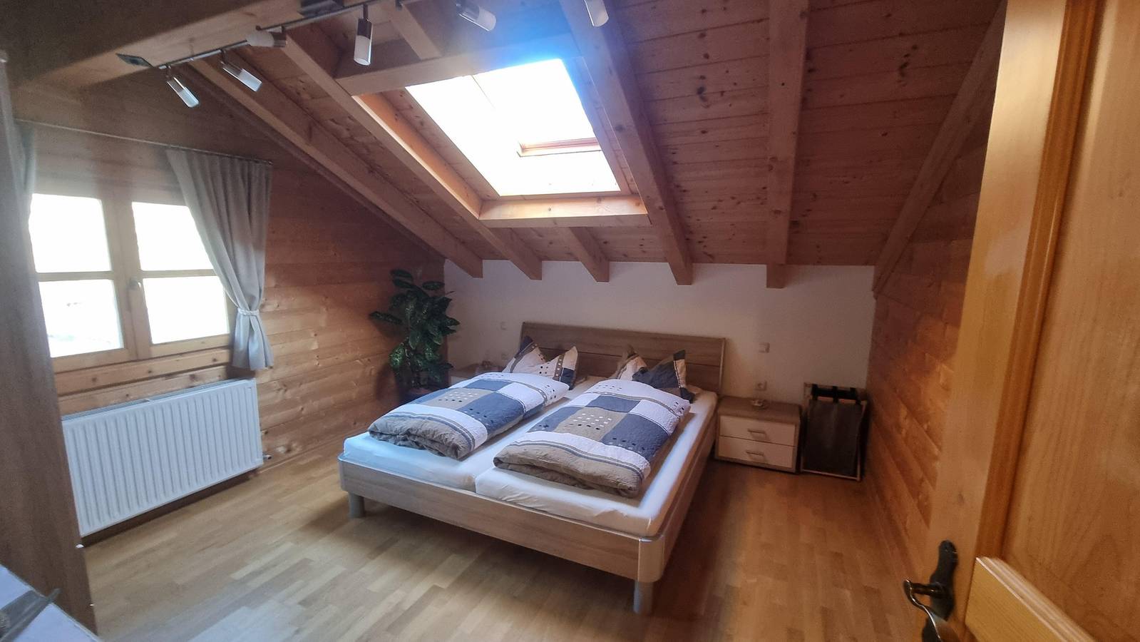 Ganze Ferienwohnung, Appartement/Fewo, Dusche und Bad, Wc, 3 Schlafräum in Kreuzeckgruppe, Iselsberg-Stronach