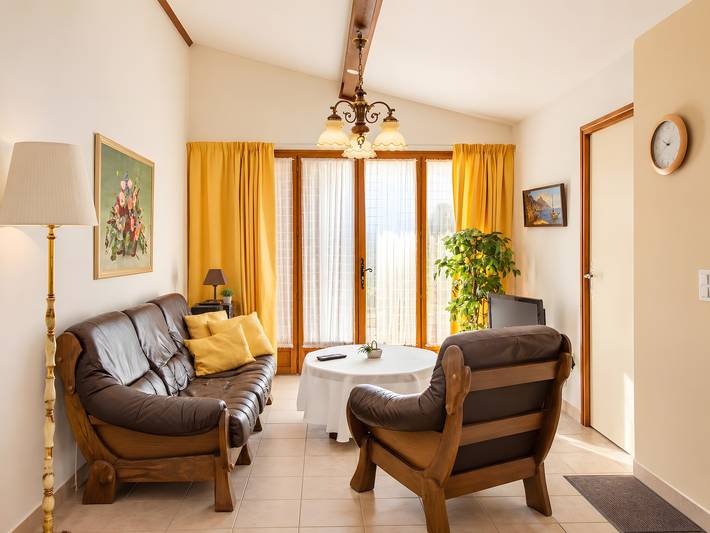 Holiday Home 'Le Figuier' with Mountain View, Shared Pool and Wi-Fi in Molières-sur-Cèze, Cévennes