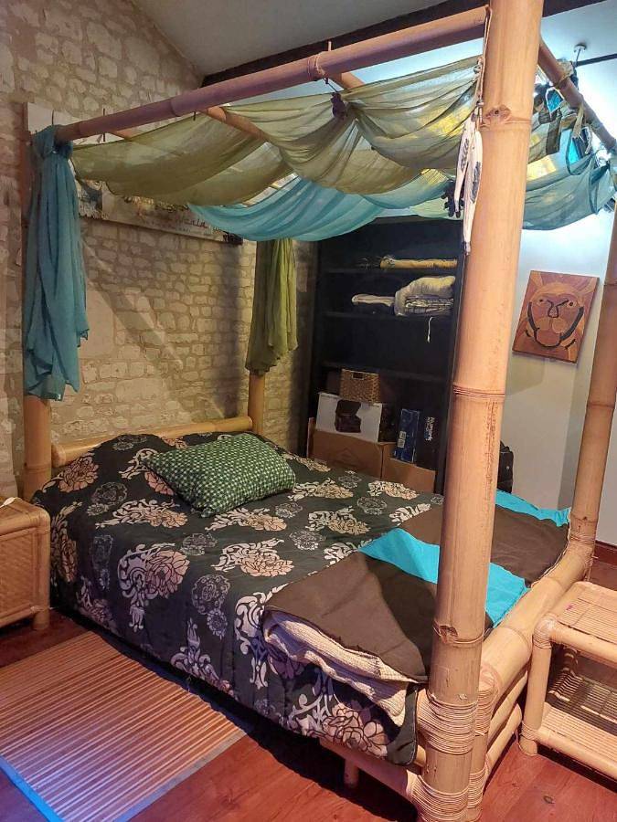 Cottage pour 2 personnes, avec jardin et terrasse à Dercé