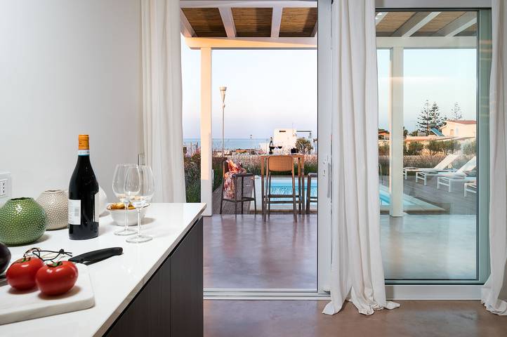 Location de vacances pour 8 personnes, avec terrasse et jardin à Marzamemi - 4